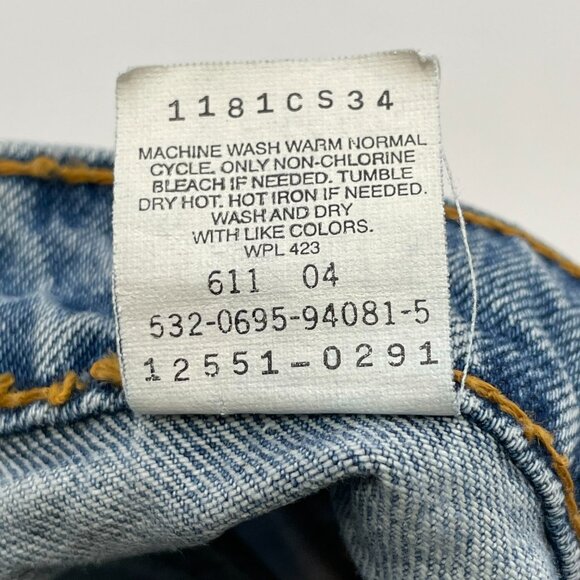 Vintage 90s Levi's Cut-Off Shorts 551 12 Petite Raw Hem Blue 1995 Casual Frayed - Picture 5 of 10